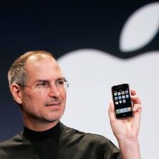 An original Apple iPhone from its 2007 launch era.