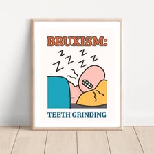 Educational illustration showing upper and lower teeth clenched during grinding