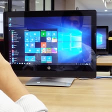 A computer monitor showing a captured image of a desktop screen.