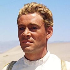 Peter O’Toole portraying T. E. Lawrence in the film.