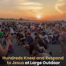 People moving and mingling throughout a social gathering
