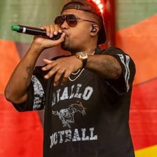 Nas performing onstage