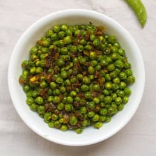 Green peas showing the color associated with pea green.