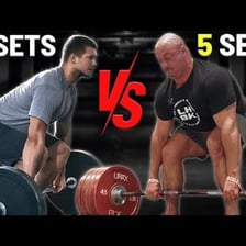 Weightlifter exercising during a set of repetitions