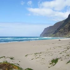 The rugged coastline and beach landscape of Polihale State Park on Kauai