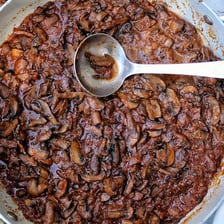 Savory foods associated with umami flavor, including mushrooms and broth