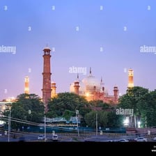 A Lahore city view featuring the Badshahi Mosque in Pakistan.