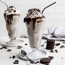 A milkshake flavored with Oreo cookies
