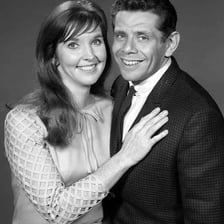 Jerry Stiller and Anne Meara performing together