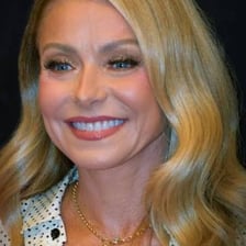 Kelly Ripa appearing as a television host.