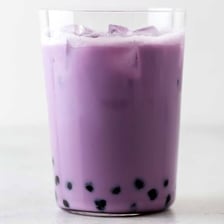 A purple taro-flavored bubble tea drink