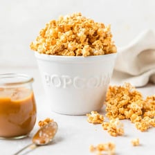 Popcorn coated with glossy salted caramel