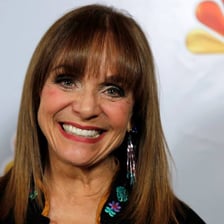 Valerie Harper as Rhoda in a promotional image for the sitcom Rhoda
