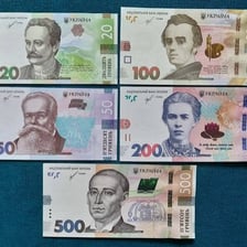 Ukrainian hryvnia banknotes representing Ukraine’s currency.