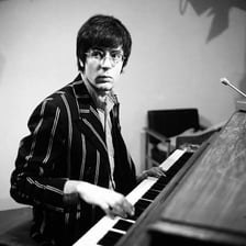 Portrait of South African-born singer and bandleader Manfred Mann