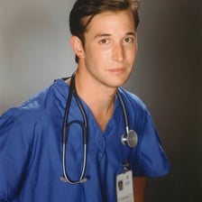A portrait of actor Noah Wyle.