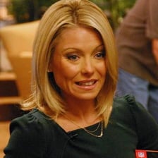 Portrait of television host Kelly Ripa.