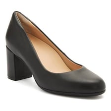 A pair of women’s pump shoes, a type of footwear.