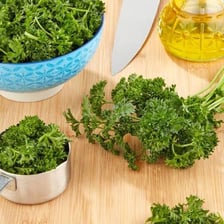 A bunch of fresh green parsley leaves