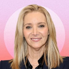 Lisa Kudrow as Phoebe Buffay in Friends.