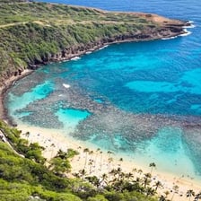 An aerial view of Oahu’s Hawaiian coastline.