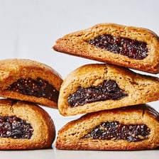 Fig Newton cookies shown with fresh figs.