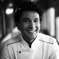 Chef Vikas Khanna posing for a portrait