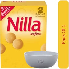 A package of Nilla Wafers beside round vanilla wafer cookies
