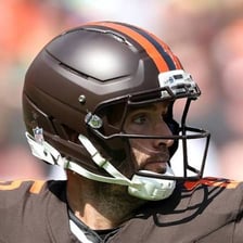 Cleveland Browns football players wearing team uniforms