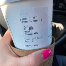 A latte made with decaffeinated coffee.
