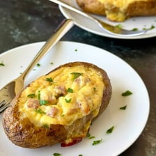 Several potatoes, also called spuds