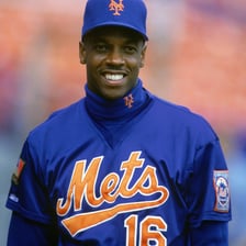 Dwight Gooden pitching in a New York Mets uniform