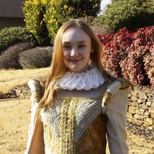 A pleated Elizabethan ruff collar on a historical costume