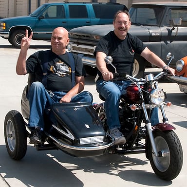 Motorcycle fitted with a sidecar