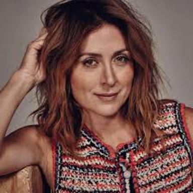 Headshot of actress Sasha Alexander