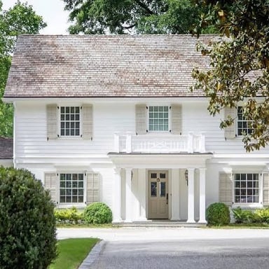 The White House exterior, with doors among its architectural features.