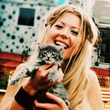 Tara Reid, who played drummer Melody Valentine in the film Josie and the Pussycats.