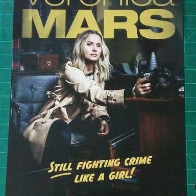 Kristen Bell portraying Veronica Mars in the television series