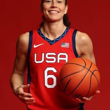Sue Bird playing basketball