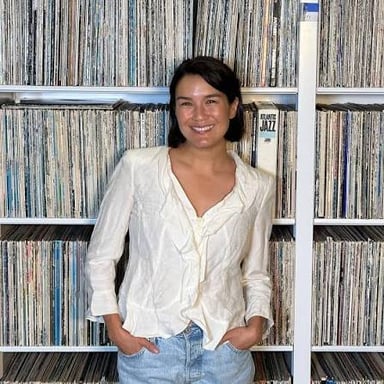 Zoë Chao, the actor who plays Zoe in the series The Afterparty.