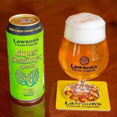 A pint of pale craft beer representing a session IPA.