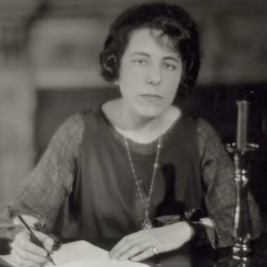 Portrait of novelist Edna Ferber