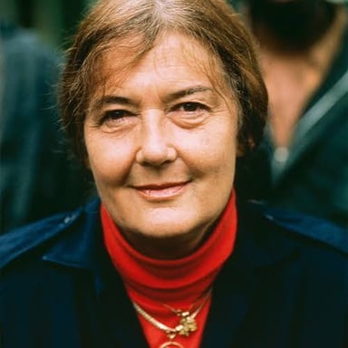 Dian Fossey studying mountain gorillas