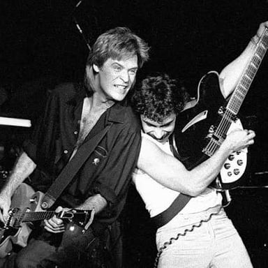Daryl Hall and John Oates performing together.
